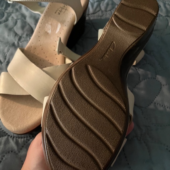 CLARKS Sandal - Picture 6 of 7